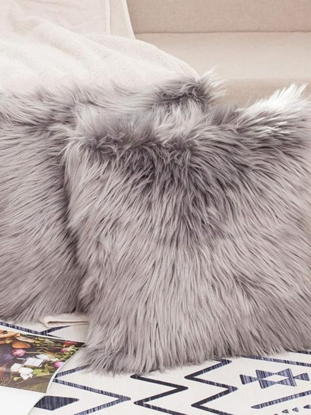 HYSEAS Set of 2 Decorative Faux Fur Throw Pillow Covers, 20 x 20", Grey/ NEW